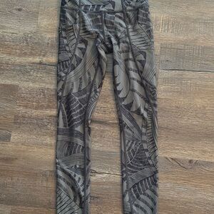 Athleta Black and Gray Patterned Leggings